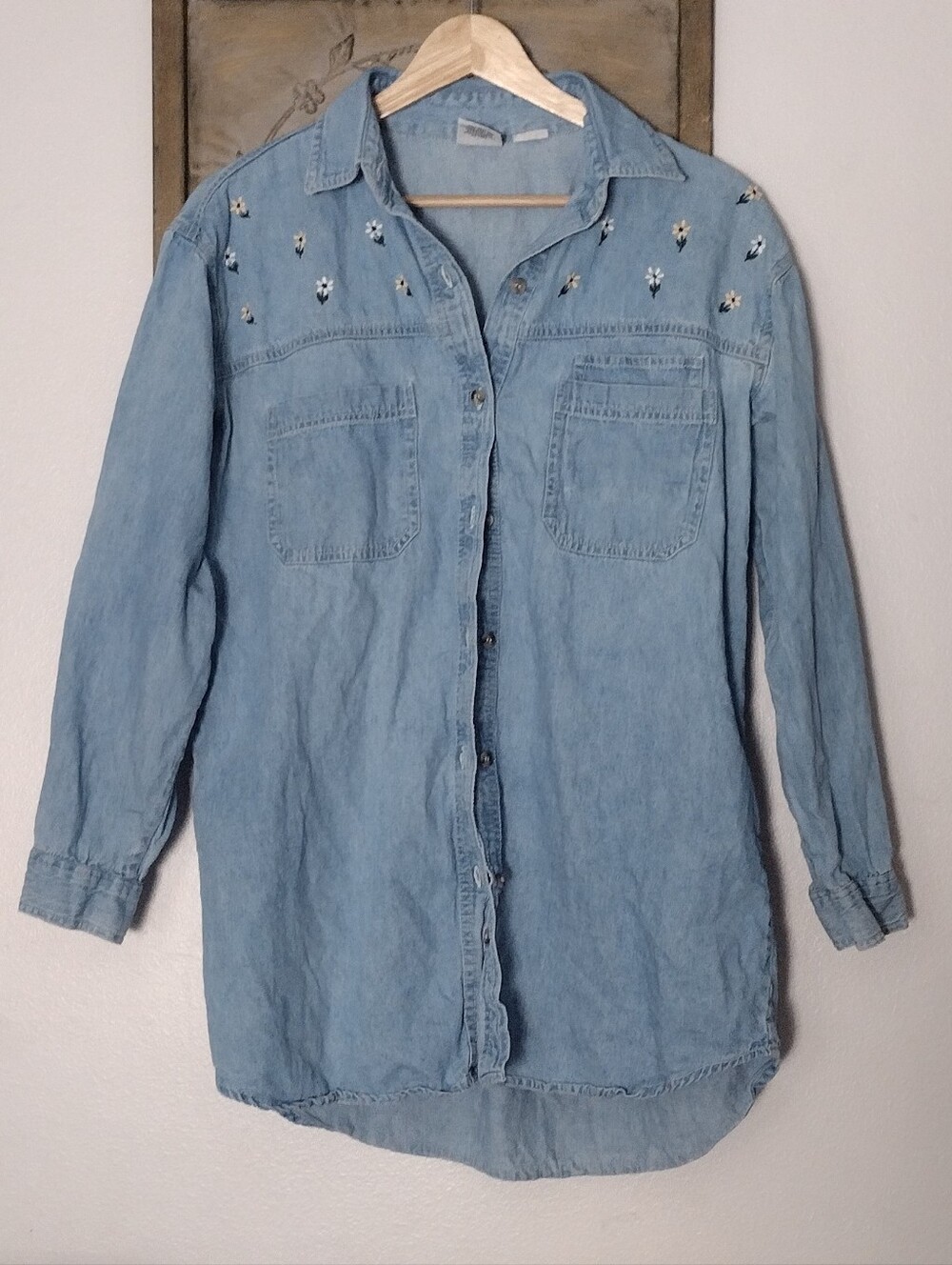 Vintage Light Wash Denim Button-Up Shirt with Floral Embroidery